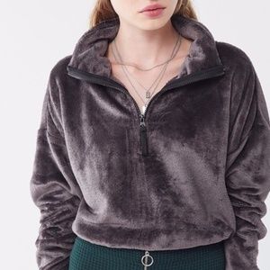Urban Outfitters Angela soft fleece pullover M